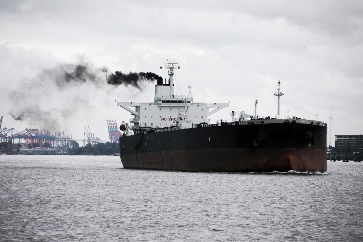 Greenhouse gas emissions and shipping measures to reduce them