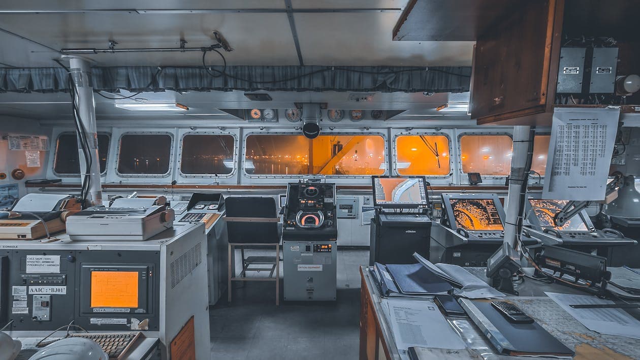 Machinery Failure at Sea: Causes, Consequences, and Prevention for Modern Fleets